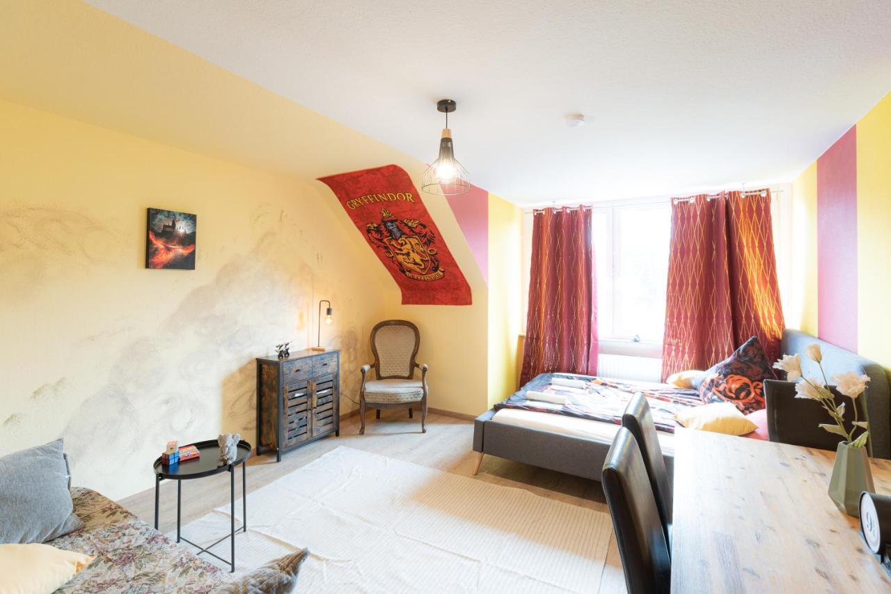 - Magical Harry Potter Apartment In Duisburg - 2 Mins Central Station Hbf - Kingsize Bed & Netflix - Eksteriør billede